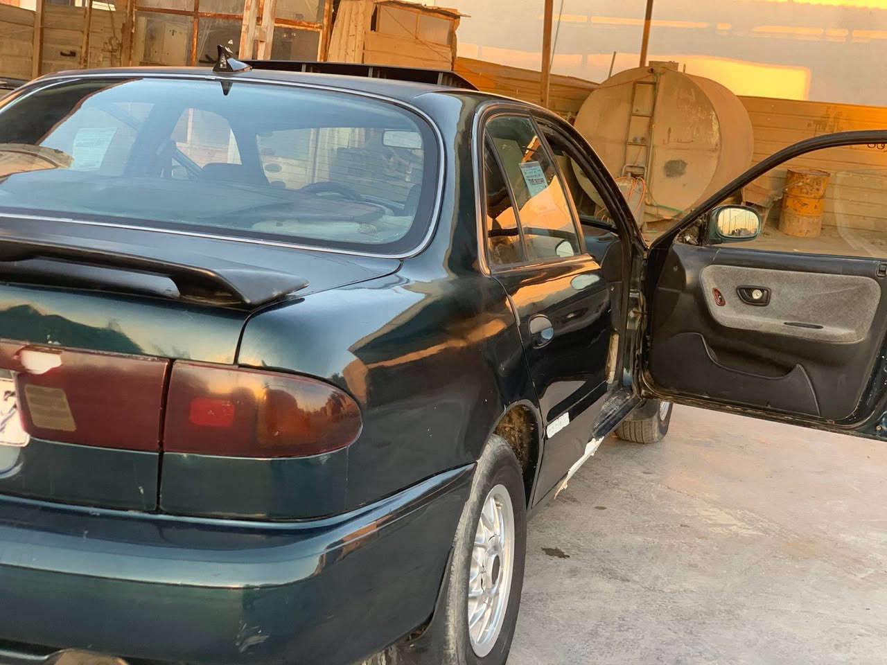 سياره سوناتا 2  1994 ضربه بل جاملق خلفي بارد صبغ جماليه عام السعر 37 وبيها مجال سياره شرط تحويل. مكان الفلوجة ***********
