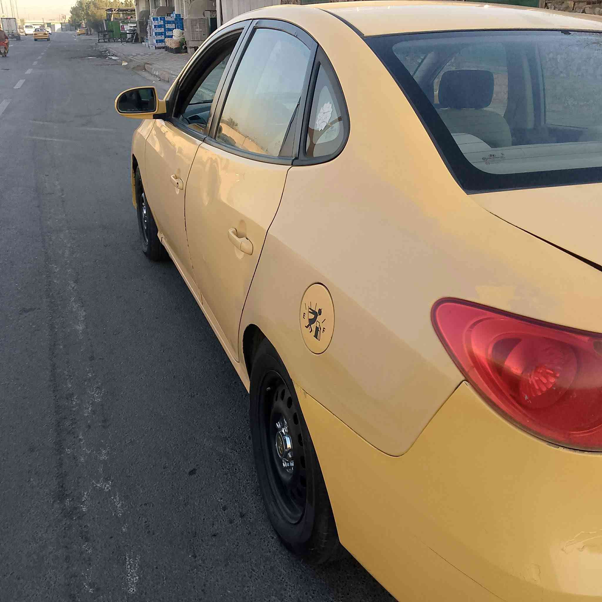 النترا موديل ٢٠١١ مكينه 1600 بيها بخار السياره تبريد ثلج صدر ٨٠% باتري جديد درايم شفتات جدد مال تفصيخ السياره بيها طخطخات مثل ما موضح بالصور بس بدون دواخل كفاله عامه فقط خشم الجاملغ الأيمن لغد شاصي تكم الجنطه كفاله مكاني بغداد البلديات ***********سعر 73وبيه مجال
