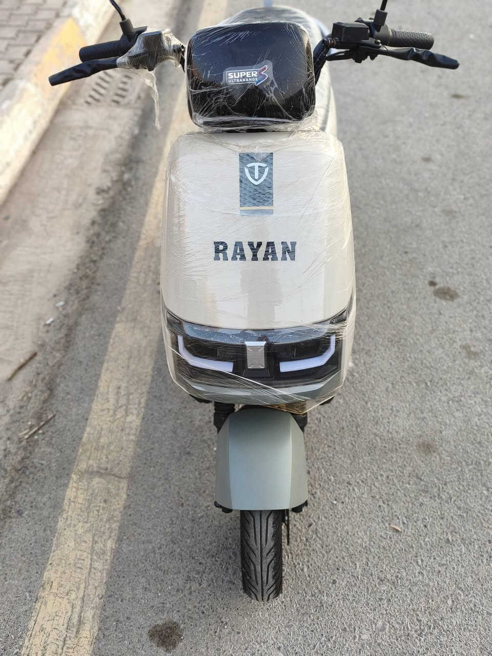 دراجه شحن
RAYAN C2 2025
الراجه جديده
6 بطاريات كبار كرافين شرط 
شاشه ديجيتال
لايتات عالي ناصي لد
نظام رماش 
اشاير لد 
دبل اشاره 
نظام بارك P
3 نمر 
بريكات دسك هايدروليك امامي وخلفي 
دراجه جديده ما بي اي نقص 
السعر 950 وبي مجال 
المكان ديالى جلولاء 
استفسار ***********
