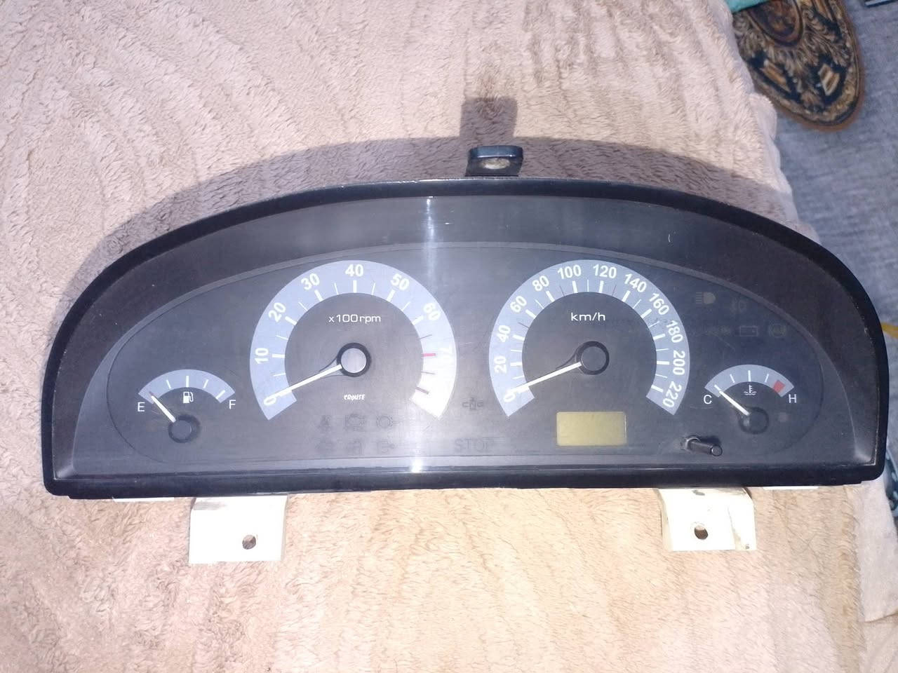 السلام عليكم ساعات سمند بيجو بارص للبيع سعر القطعه 50 وبيها مجال للطيبين مكانهن بغداد 📞***********

