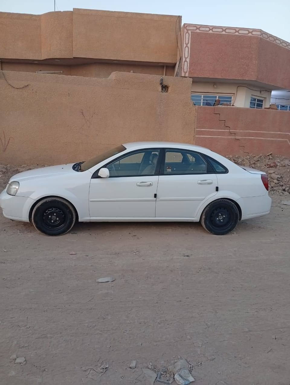 وبترة للبيع رقم بغداد سيارة نظيفة موديل 13  مكينة جديدة  صور سونار موجودة بل صور بغداد حي ور سعر 87 وبي مجال ***********
