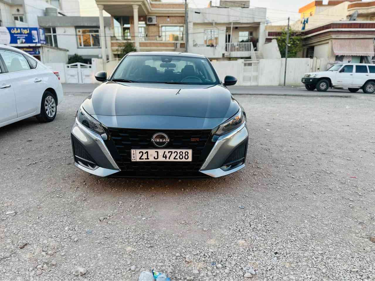 نیسان ئالتیما بۆ فرۆشتن مۆدێل ٢٠٢٤ مواسەفات S سەیارەکە ٥٧ هەزار کیلۆمەتر ڕۆشتوە سەیارەکە بەس چەمەلەخی ساق بۆ یاخە بێناو گرتن بێ ئێرباک لە جەمەلەخی دواوە تۆزێک پیدی ئاڕی هەیە هیج ترنیە سەیارەکە زۆر پاکە ئەوەش ڕەقەم شانسیەکەشم داناوە 
١٤٥وەرەقەو معامەلە سەیارەکە ڕەقەمەو بەناوی خۆمەوە هەتا ٢٠٣١ تازەیە یەک دینار مەسرەفی تیانیە
TN4BL4BV7RN406928

*********** ژمارەی موبایل Singapore
