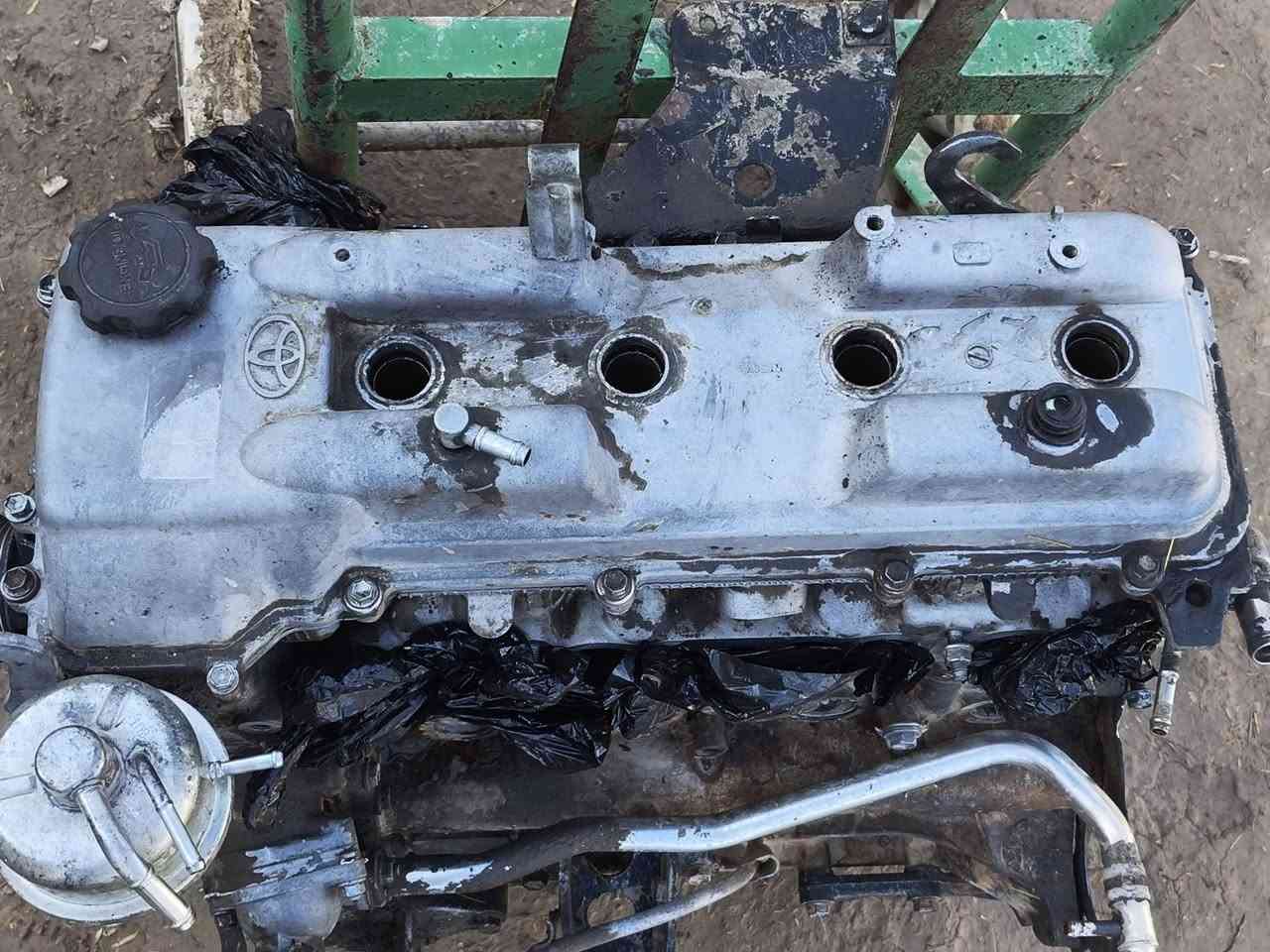سلام عليكم محرك تيوته جمره للبيع 2700  3RZ محرك ينقص مكان واسط الاحرار  ***********
