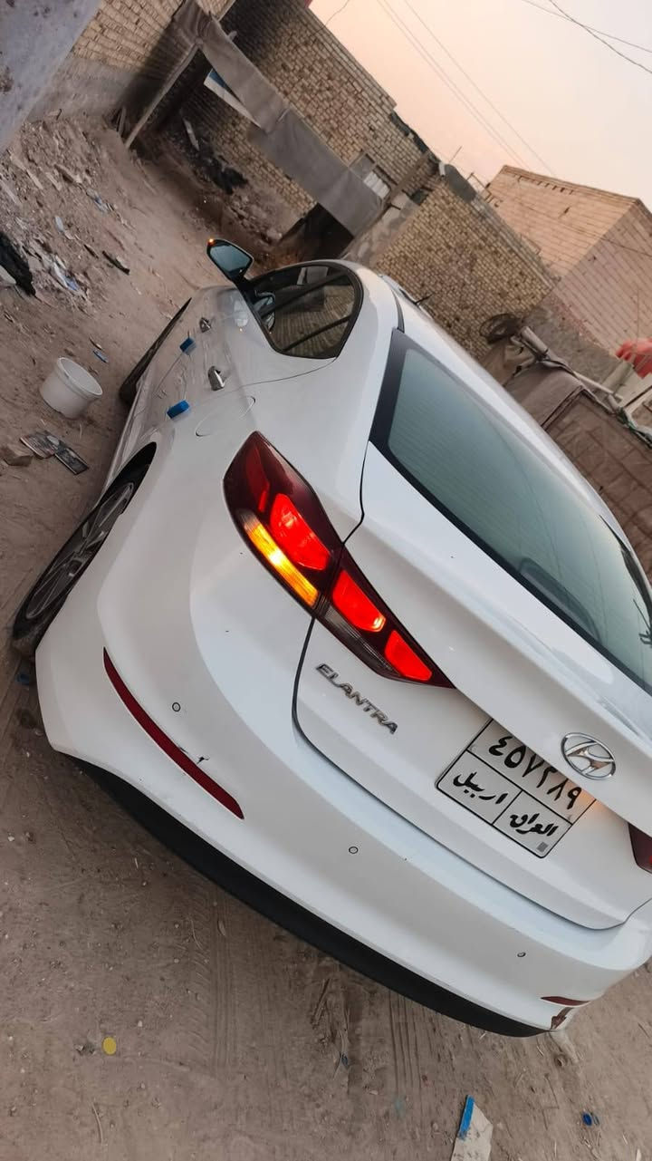 النتره 18 فول مواصفات 1على1تشغيل عن بعد فتحه سقف تحكمات شاشه بصمه بعد بيهه هواي مواصفات السعر 150 بيهه مجال شويه نجف حي العسكري ***********
