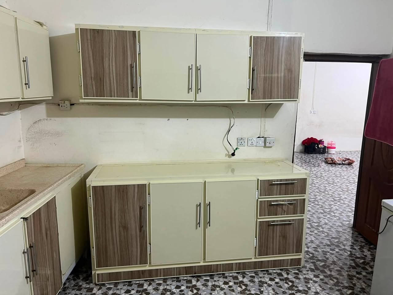 السلام عليكم كاونتر اربع قطع حطاطه مرمر لون مميز للاتواصل ***********واتساب 
ملاحضه اشعندك اشتري
