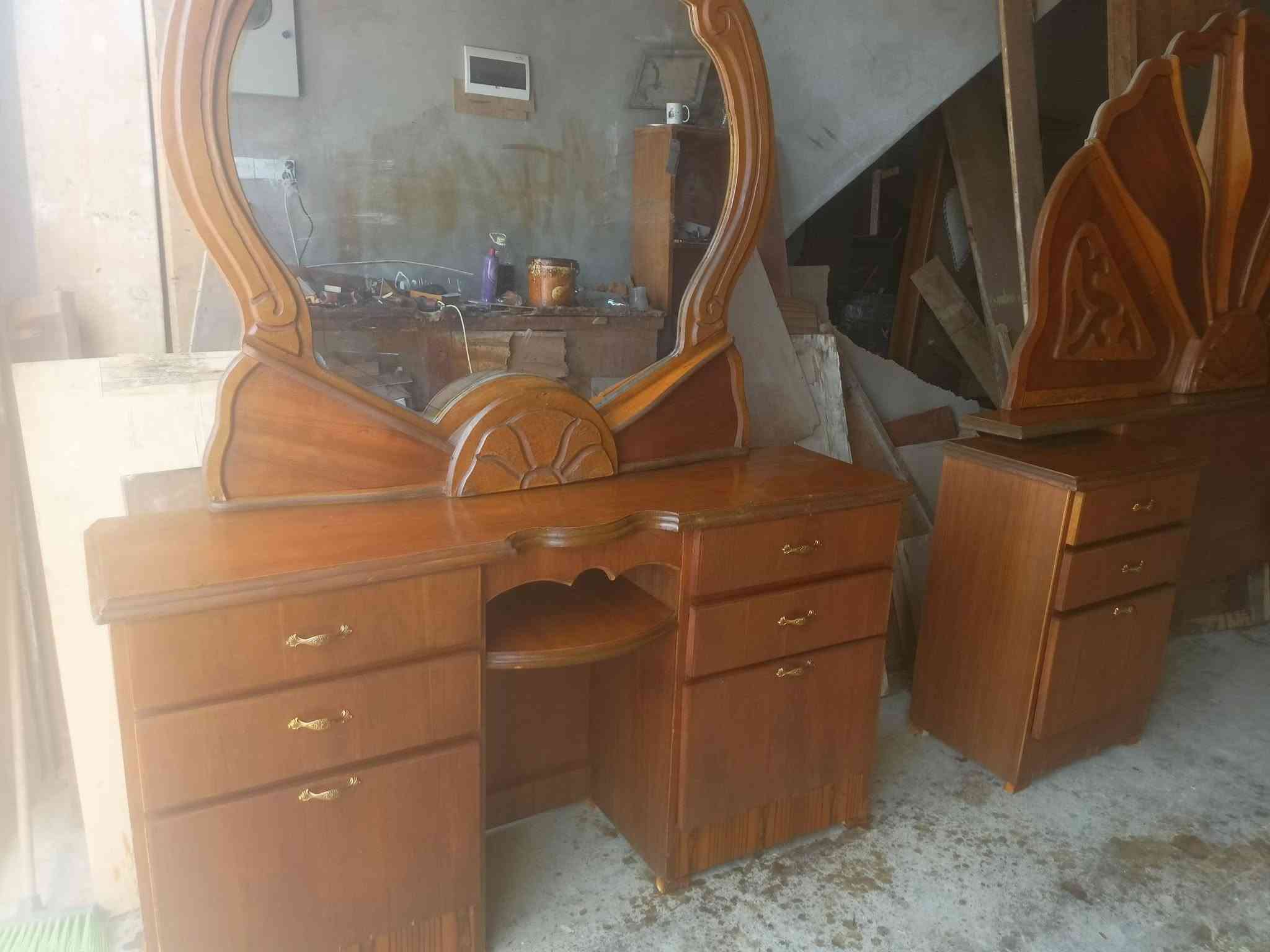 غرفه ملحق خمس ابواب السعر 475بي مجال العنوان حي الانتصار شارع 30قرب المركز***********كورك وتساب فقط 
***********اتصال

