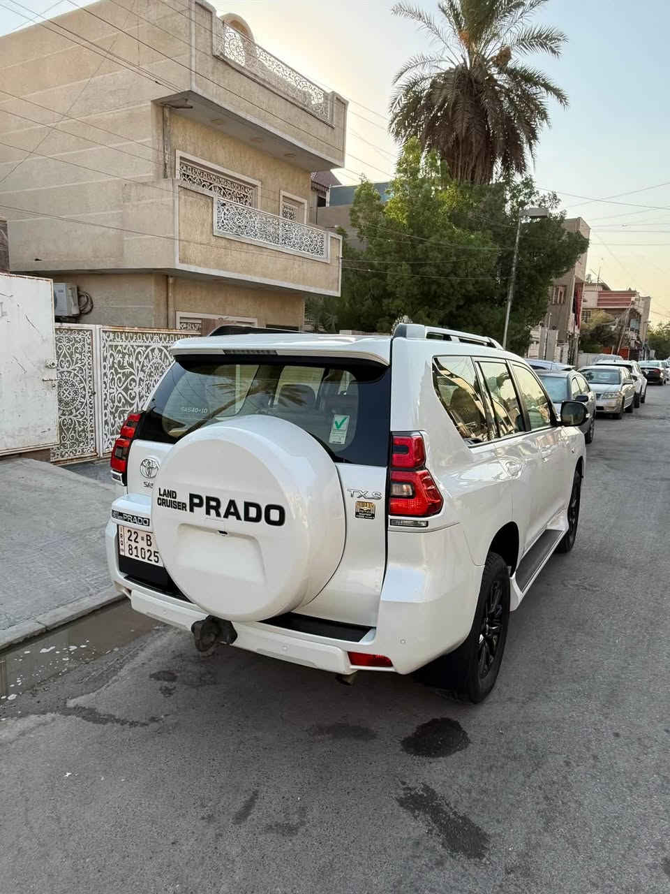 Prado (TXS) Midnight Edition – 2023
4000cc | ماشية 44.000 كم | وكالة ساز

فتحة سقف • مقاعد كهربائية • مثبت سرعة • تشغيل عن بُعد • بصمة عدد2 • شاشة CarPlay/Android Auto • ثلاجة وسطية • كامرة وحساسات خلفية • دبل خفيف دبل ثقيل • تحكم ستيرن • الجام أوتوماتيك  • مستشعر بصمه باب • أرضيات السياره البلاديه نفسها 
تطبيق يوتيوب و متصفح و بوصله .

السيارة مكفولة  كفاله عامه ما عدا تكحيل كرت إصبعين بلدعاميه الاماميه شي بسيط السياره داخل ضمان ساز،  الصيانه و تبديلات الدهن  كلها داخل الشركة. الاسبير والجك والمثلث والطفاية غير مستخدمات  تشوف نظافه السياره بعينك 

السعر:455 ورقة، وبيها مجال بسيط  إن شاء الله
 بغداد – شارع فلسطين
 للاستفسار: ***********
