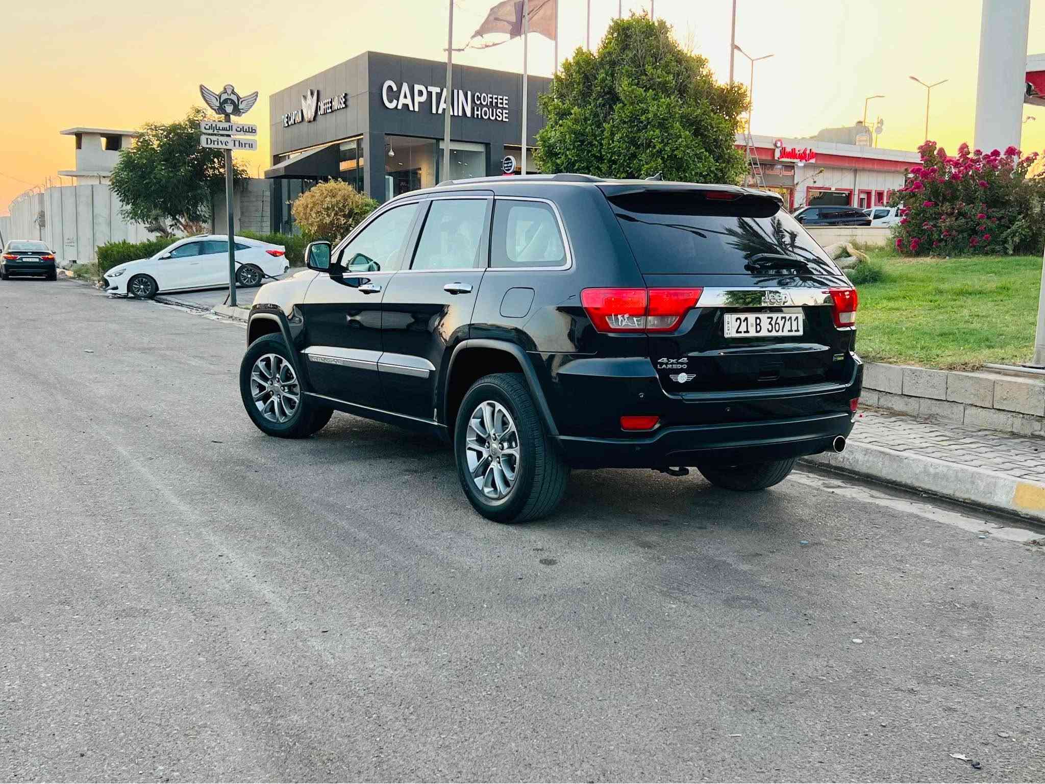 لاريدو • ٢٠١٢ • ٤x٤ بدون صبغ