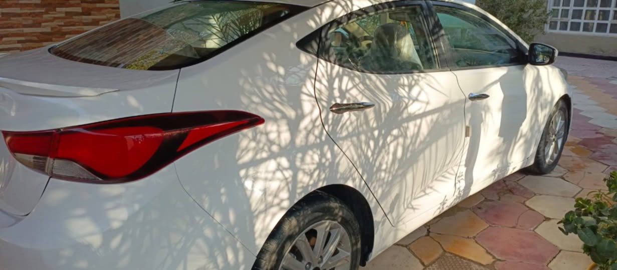 النترا موديل 16
السياره فول فتحه بلقماره اشاير مري تحكم ستيرن تبريد ثلج حدادية جاهزه مكينه مامفتوحه السياره بيه  ربع صبغ بلجاملغ الخلفي 
مكان السياره ديوانيه 
السنويه لغايه 2028
السعر 118 بيع
رجاءا غير متواجد على الفيس

***********
