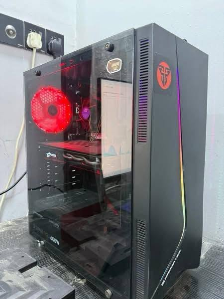 حاسبه للبيع نظيفه جدا 
منصب وندوز 11الاصلي 
مواصفات البيسي 
كرت شاشه Gtx1060 
رامات ddr 4 2*8 
هارد 1t 
معالج i5 gen9 
بور سبلاي 600W 
اربع فانت مبدل معجون حراري جديد 
كله هذا وبسعر 600الف وبي مجال لشراي مكاني ديوانية
***********
