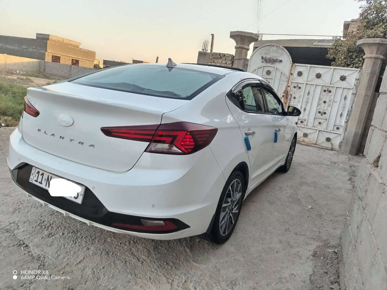 سلام عليكم
الانتره 2020
 خليجي
(كفاله عامه )
رقم بغداد نكليزي 
ماشيه (72)
مكينه 2000 دوش 
فول واحد عله واحد 
فتحه سلايت
 زنون
 بصمه تشغيل وابواب وصندوق ذكي 
قطعتين تبريد
 تحكمات ستيرن
 مرئي شفط 
 شاشه كبيره 
 انضمة قياده 
يدات نيكل
حساسات امامي خلفي
السعر 153وبيه مجال 
مكان (السياره كربلاء طويريج )
الاستفسار ***********

نص مكتوب في الصور:
- HONOR X8 64MP Quad Camera
- O HONOR X8
- 64MP Quad Camera
- HONOR X8