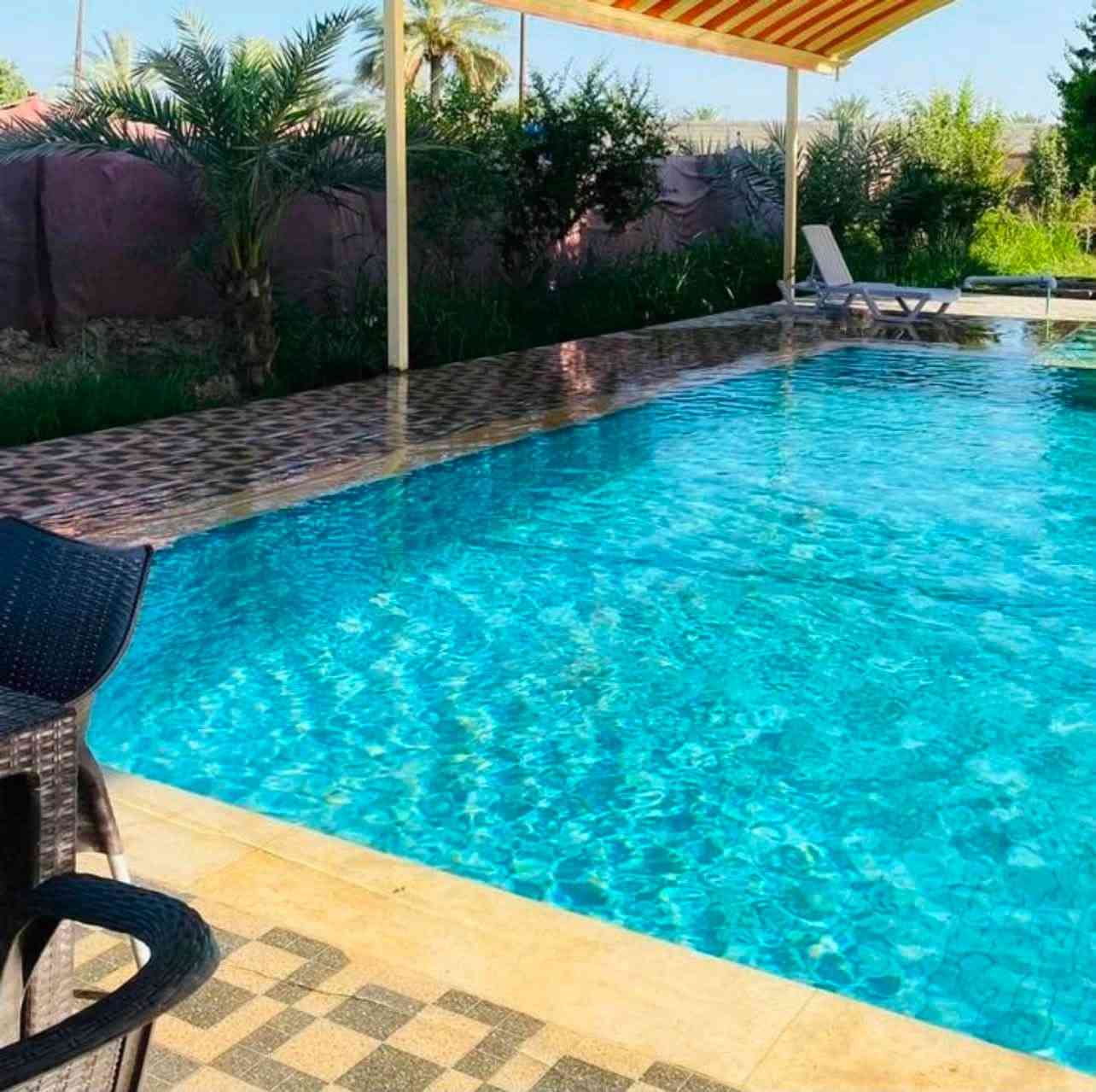 تحتوي على
بيت مؤثث كامل 2 غرف نوم🎪🏡🏠

صالة كبيرة🏠

مطبخ جاهز مع الأواني 

مسبح كبير 🛝🌊

مسبح صغير الأطفال 🏖  

حديقه  🏕

مكان للشواء 🔥🔥🔥

يتوفر كهرباء على مدار24ساعه 🚥🚥

كراج للسيارات 🚙🛻

ألعاب 

بليارد 🎱 

فيشة 🎖

الاتاجير نهاري وليلي ويوجد مبيت 🌕☀️🌛🌛

المكان صلاح الدين. قضاء بلد 

🛑🛑

(علمآ المزرعة موثوقة بتطبيق اجرلي)

للحجز الأتصال 

***********

 متوفر واتساب ايضا
