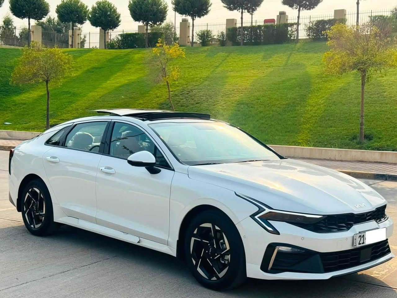 كيا K5 خليجي 2025 شركة NIM ضمان (5) سنوات 
عنوان:.السليمانية 
محرك:.2500
ماشي:.15,000KM
رقم صاحب سيارة:. ***********

فول فول مواصفات 1/1

مواصفات :.

بانوراما 
بصمة
خمس كاميرات دوارة 
شغال (تشغيل عن بعد)
شاشة حجم كبير 
شاشة الكترونية 
كشن جلد 
كشنين كهرباء (سائق و سكن)
كشن خزن 
كشن تتفية و تبريد (حار و بارد)
داخل مشمشي 
مري شفط 
ويل كروم
ليد أمامي و خلفي 
حساس أمامي و خلفي 
تبريد قطعتين 
صندوك شفط 
درايف مود 
تحكم و تعديل سرعة
اتو هولد 

تحويل وكالة نفس اليوم 
رقم و سنوية جديد 
رقم السليمانية دولي

عنوان السليمانية 
رقم صاحب السيارة:.***********

أنا مكلف بس بلنشر
