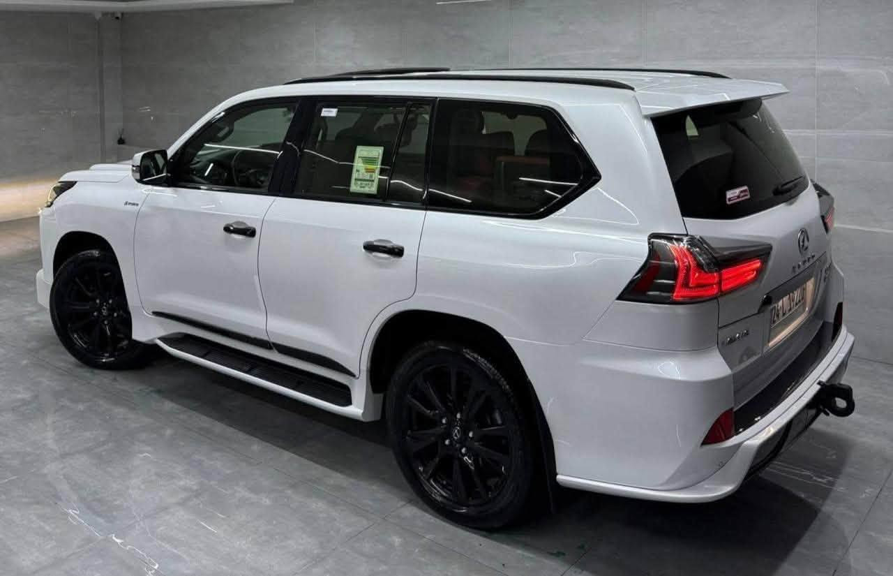 لكزس LX 570 كورو 2020 خليجية ماشيه 71 الف سيارة نضيفة كلش وحلوه  للاستفسار اكثر ***********
