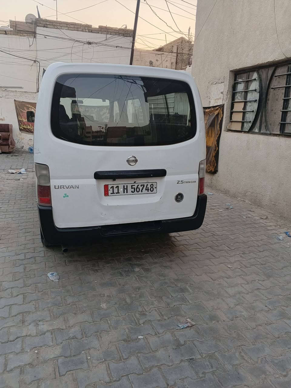سلام عليكم نيسان يورفان للبيع ٢٠٠٩ ***********
