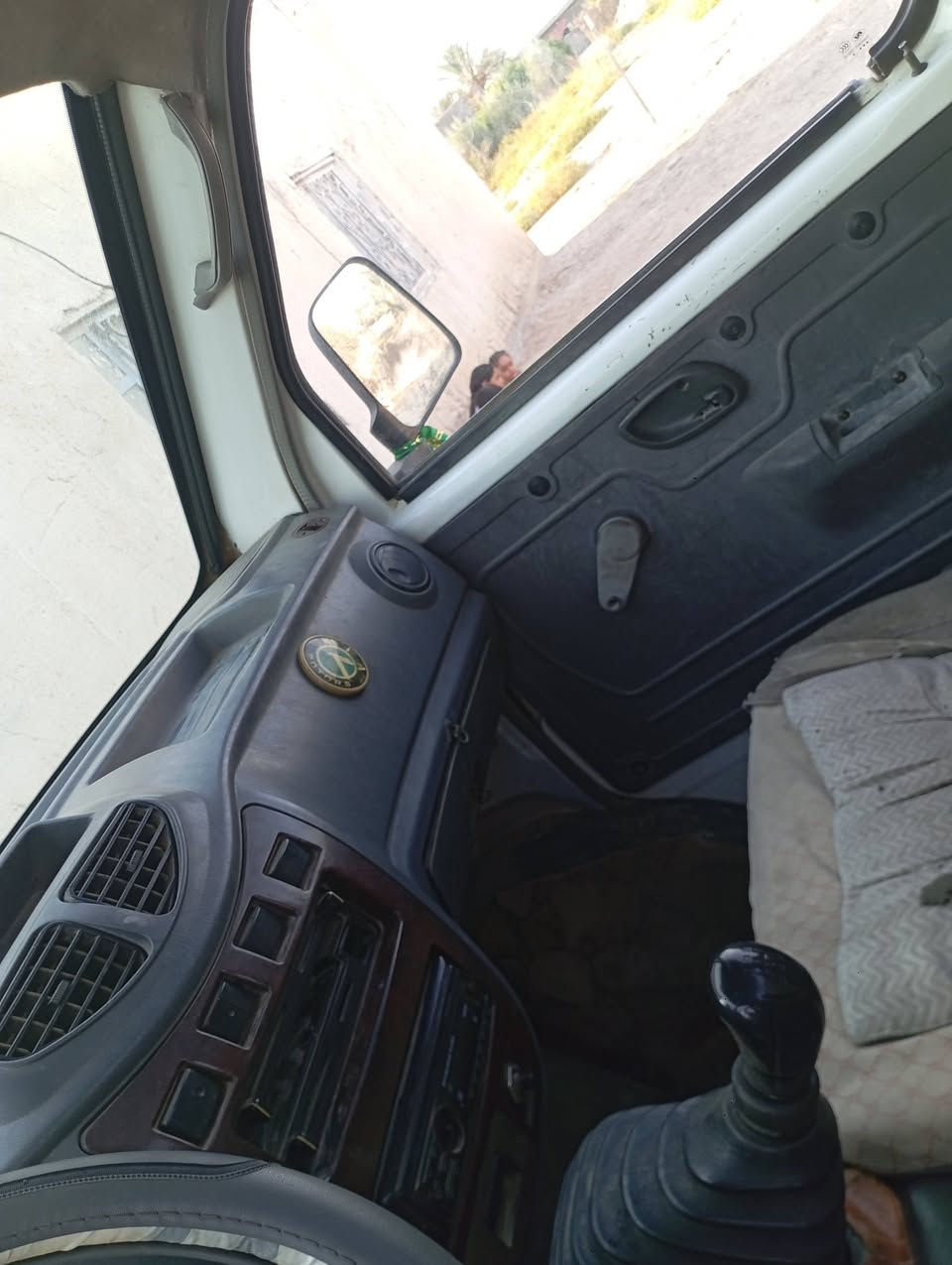 د كيا جنبي صيني شادي لمحرك وقير واكسل مال بنكو سياره نظيفه مكفول من الكش سياره مصفره غرامات موديل 2011. هذا رقم الهاتف ***********
