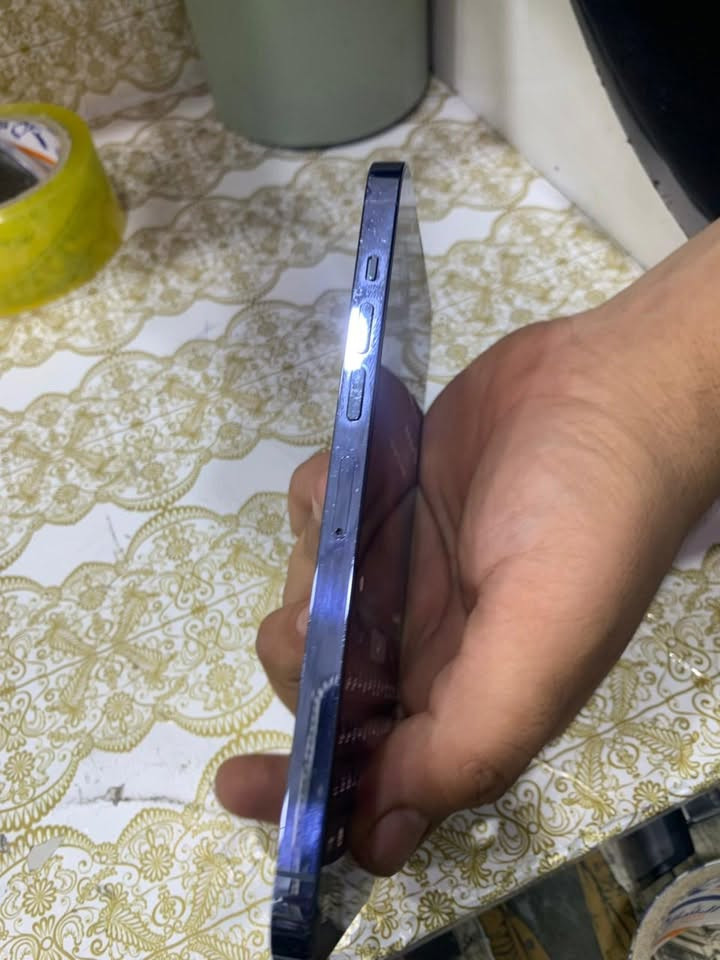 السلام عليكم أيفون ١٣برم ماكس 
بطاريه ٨٩
ذاكره ٢٥٦
جهاز نضيف 
السعر ٧٠٠ الف 
***********
بغداد الحسينية
