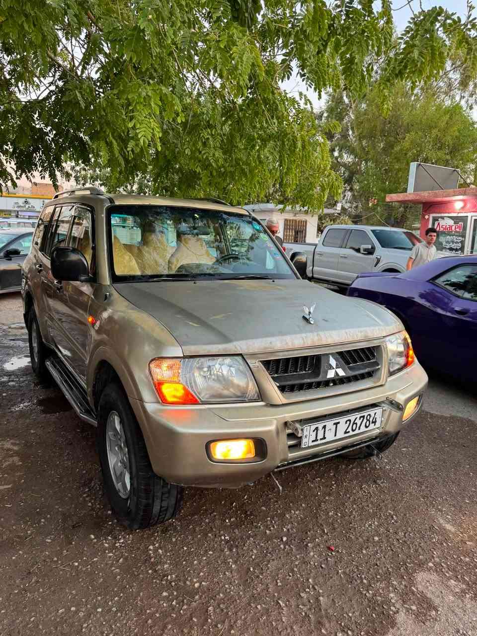باجيرو 2002 
گير ومحرك مكفوله بشرط جديده / سنويه ورقم جديد / تخم تايرات جديد / شاشه ايباد / سياره بلاد بدون صبغ فقط جارده مابيها دينار مصرف 
السعز 64 وبيها مجال
مكاني ديالى / خانقين
***********
