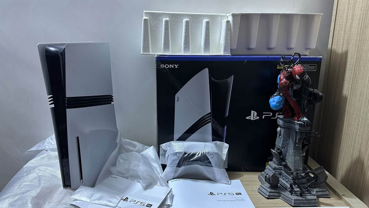 سلام عليكم بلي 5 برو مستعمل نضيف كلش كامل ملحقات مع يوبي اس 3000 ابيع بدون سيدي درايف لان مال صديقي سيدي درايف سعر (1700) مكاني حله متواجد بلخاص

واتساب ***********
