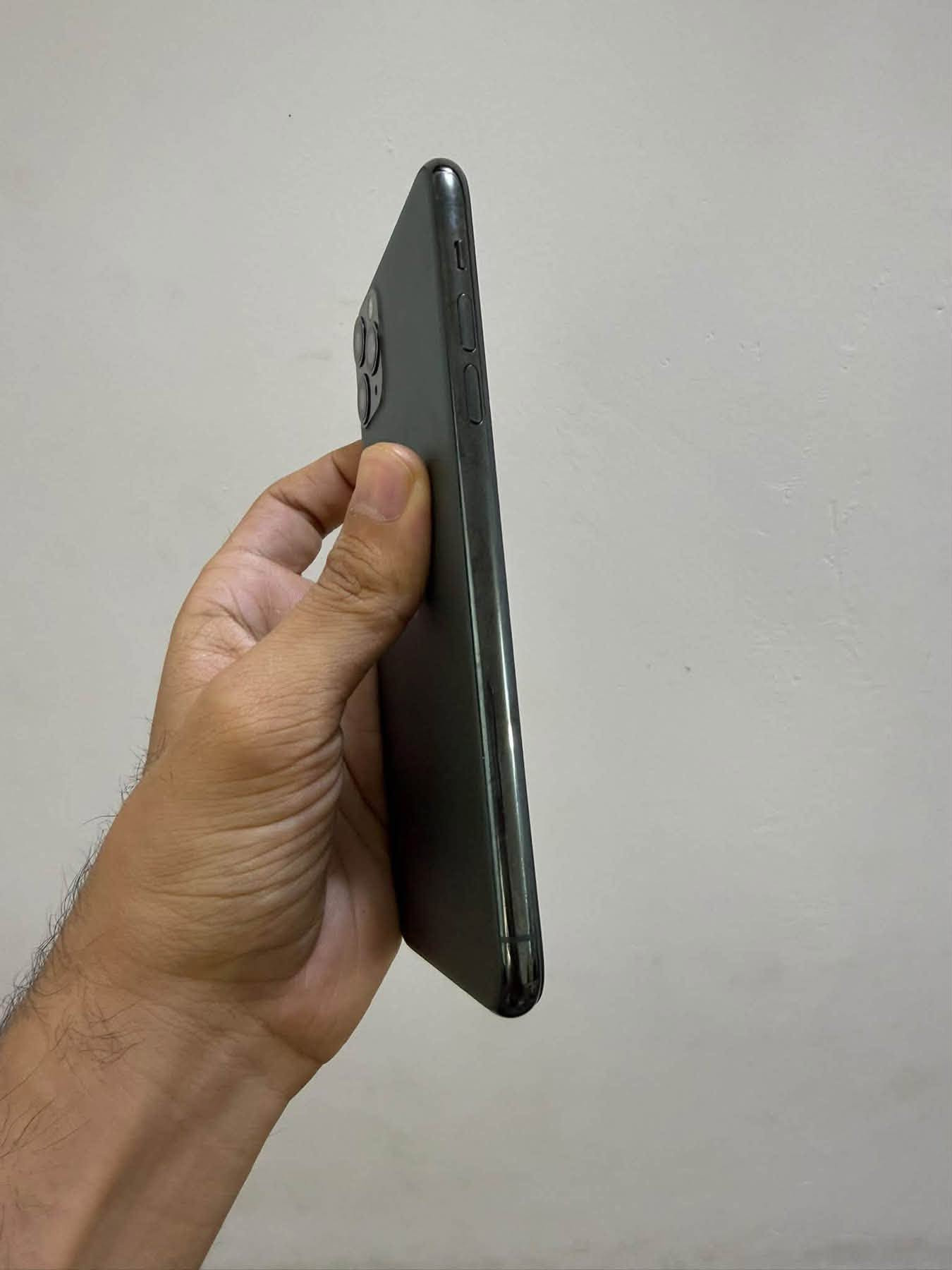 11 برو ماكس مكفول ونظيف شخط واحد مابي كئنما جديد
مستبدل شاشة من الشركة وبطارية 100 ذاكرة 256
كلشي بالجهاز شغال اي خلل مابي فيس ايدي شغال

العنوان بغداد المدائن ‭***********‬

السعر 325
