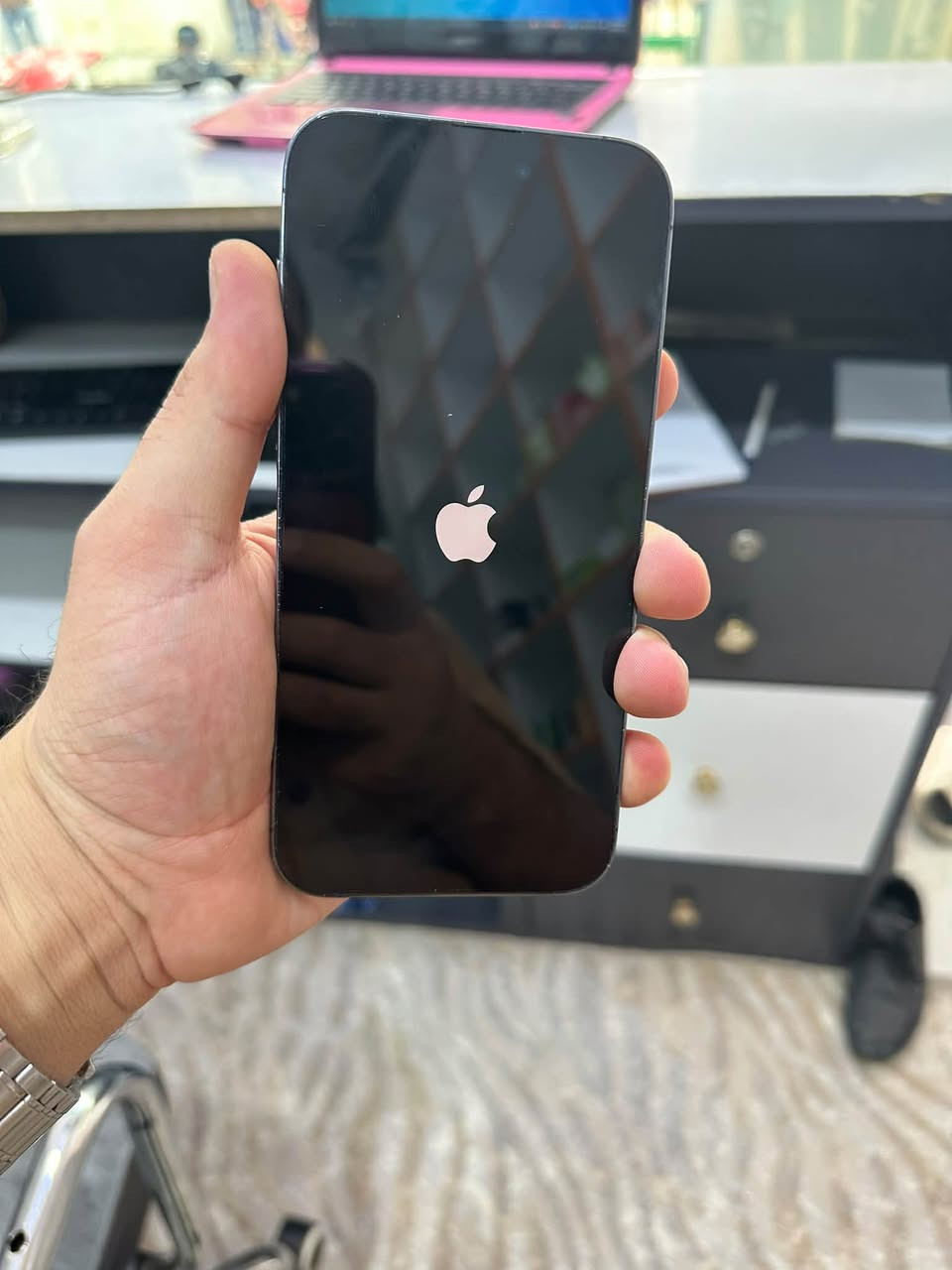 آيفون ١٤ برو ماكس • ١٢٨ غ.ب. • بطارية ٨٤٪
