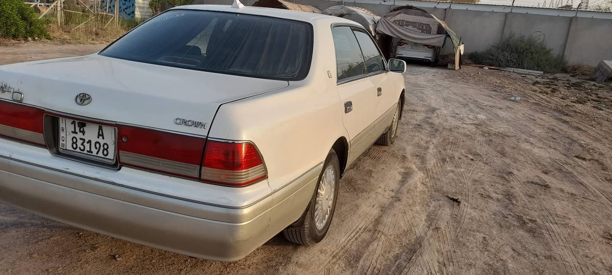 السلام عليكم للبيع موديل98 ضرضه 4 اصابع بلجاملغ الامامي سنويه  ل30 بأسمي لايت زنون عالي ناصي مكينه  2400ديلكو  مكفول مكينه وكير لا تنقيص ولا تبخير 
***********  مكان السياره بصره القرنه
وات ساب السعر 90 وبيه مجال

