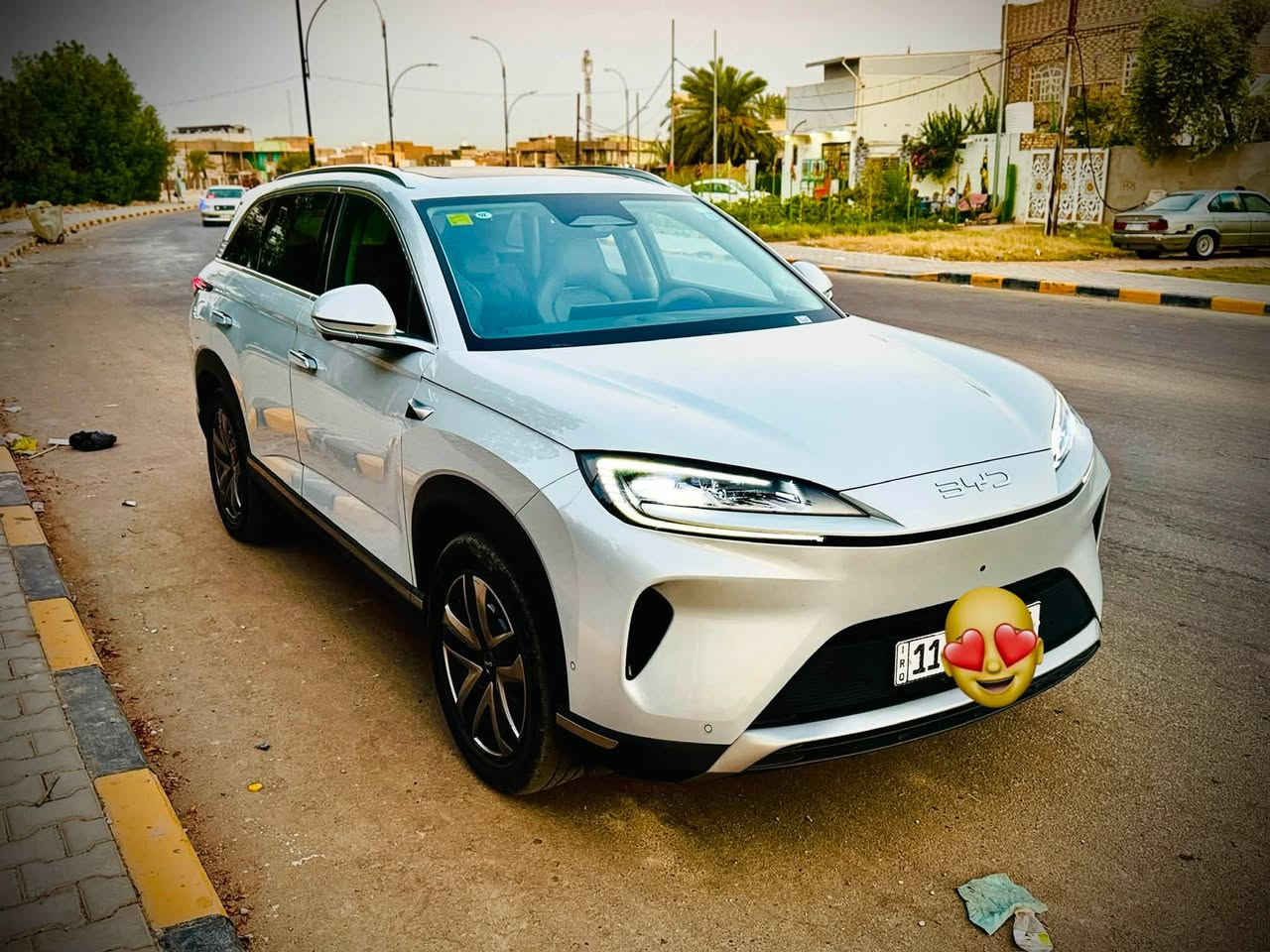 🚘 BYD Sealion 7 للبيع
سيارة BYD Sealion 7 موديل 2025
، بحالة ممتازة جدًا
لون السيارة سموك اجمل واحلا الالوان

🔹 ماشية 5,000 كم فقط
🔹 كفالة عامة
🔹 السيارة فل فل فل
🔹 مغلفة بالكامل PPF للحماية
🔹 رقم بغداد دولي باسمي
🔹 مدى شحن البطاريه 150km

⭐ أبرز المواصفات:

• بانوراما كاملة
• 4 كشنات كهرباء
• 4 كشنات تدفئة وتبريد
• ذاكرة للكشنات الأمامية
• مساج للكشنات الأمامية بـ 10 وضعيات
• كشنات جلد فاخر
• وضعيات قيادة متعددة
• مرايا مانع ضباب وقابلة للطي عند الرجوع
• تعتيم المرايا عند الإنارة القوية
• رادار أمامي وخلفي
• خرائط وNavigation
• شاشة كبيرة مع CarPlay
• رادار جانبي
• ⁠لايت دوار 
• 12 حساس
• ⁠كاميرات محطيه
• 13 كاميرا
• كاميرا لمراقبة السائق
• كاميرات تسجيل ومراقبة
• فتحة بانوراما ممتدة على طول السيارة
• ثلاجة + أوفن تسخين
• تحكم بالتبريد الخلفي
• شاحن Wireless بقوة 50W
• منفذين USB خلفي
• ⁠12سماعه BOS• ⁠
• نظام تنقية هواء السيارة
• نظام تعطير السيارة
• تنقية وتعطير الهواء حتى بعد قفل السيارة
• ويل قياس 20
• قيادة ذاتية
• Auto Hold
• Auto Stop
•• Auto Park
نقاط عمياء
طي المراة لتامين عندالرجوع
تطعيم الداخل قماش الكنتارا 
مما يجعلها بشكل انيق جدا
• ⁠• ومواصفات إضافية كثيرة

🔥 السيارة بحالة جديدة وعلى وضع الشركة، والجاد يتفضل يعاينها بنفسه.

📍 المكان: النجف
***********📞
📱 متوفر واتساب
