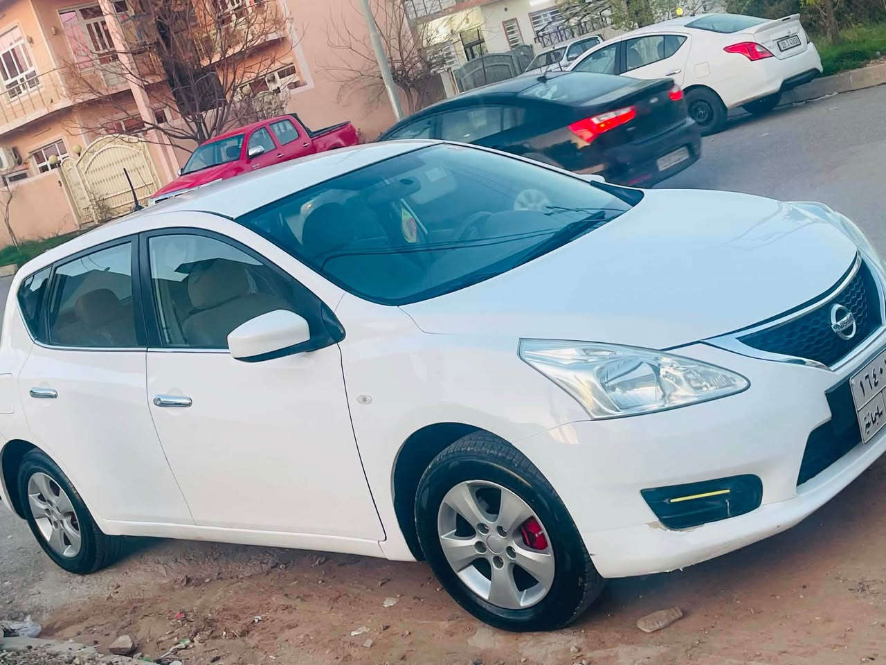 نیسان  تیدا ٢٠١٤ لۆک لۆک گێڕ مەکینە گشت گیانی بە شەرت  یەک هەزار مەسروفی تێدابوو ١٠٠$ بشکێنە ٣ پەڵە ساردی بچوکی هەیە  سەیارەکە هی مە عرەز نیە هی ماڵی خۆمانە نرخی ١٠٦ گەڵاو معامەلەکی کەم 
***********
*********** كويسينجاك, أربيل
