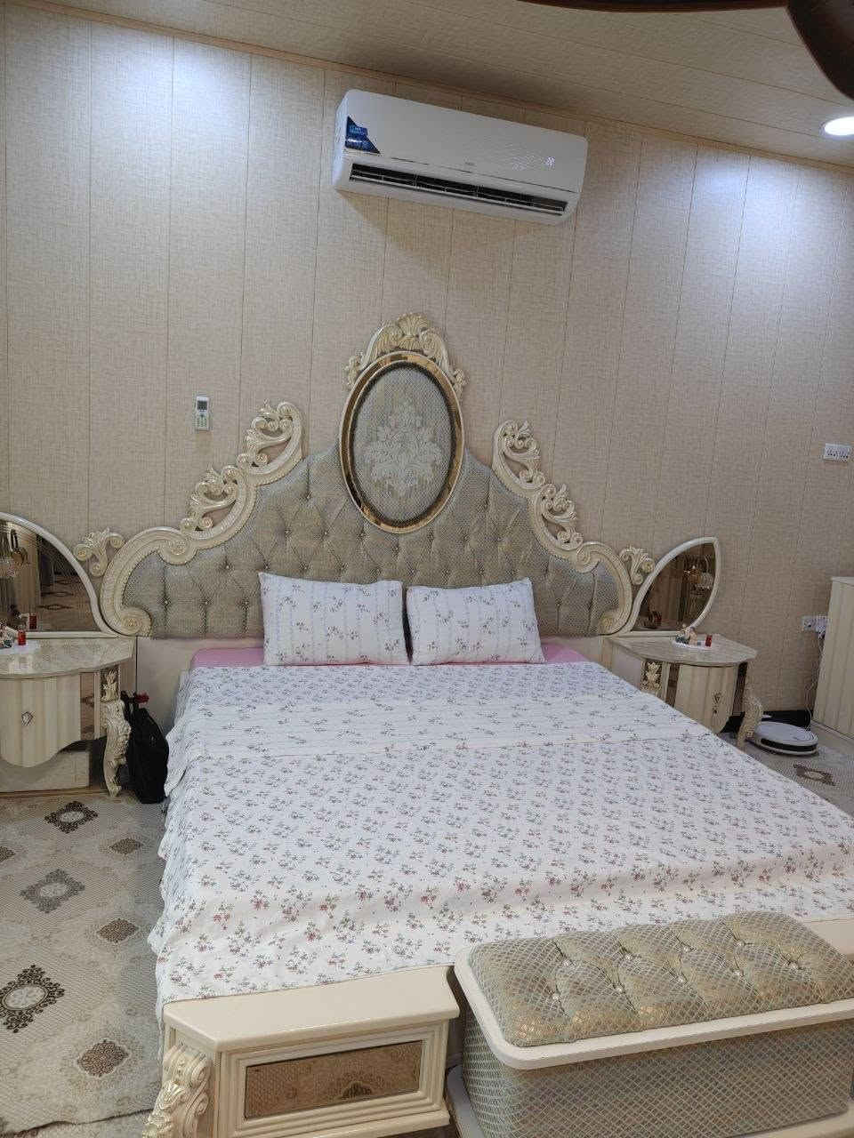 🔥 غرفة نوم نظيفة للبيع 🔥
✨ لمن يبحث عن غرفة نوم مرتبة ونظيفة جداً.
🛏️ غرفة نوم كاملة للبيع ٩ قطع، مناسبة للبيت الجديد أو للعرسان.

📍 العنوان: القرنة / الشرش
💰 السعر: ٢ مليون 
📞 للاستفسار والتواصل واتساب: ***********

📌 البيع للجادين فقط، والتواصل يكون واتساب او اتصال على الرقم أعلاه.
🔔 اللي مهتم لا يتردد بالتواصل، واللي ما يحتاجها ياريت يساعدنا بالمشاركة ❤️

