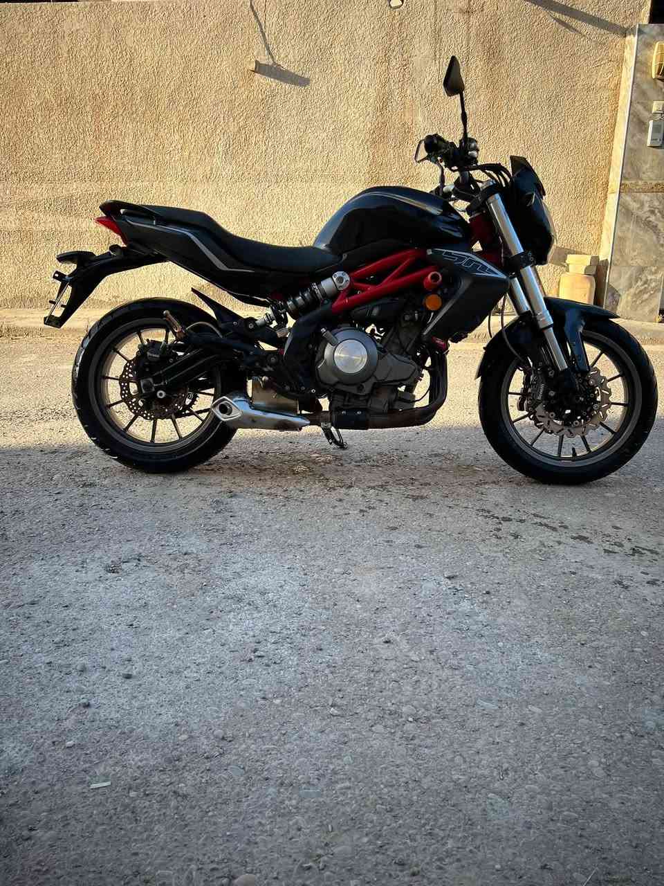 من رخصة الادمن للبيع بنيلي إيطالي 2 بستم 300 c شخال كلشي مابي بس الواتر  بم كايم سعر 10$
***********
