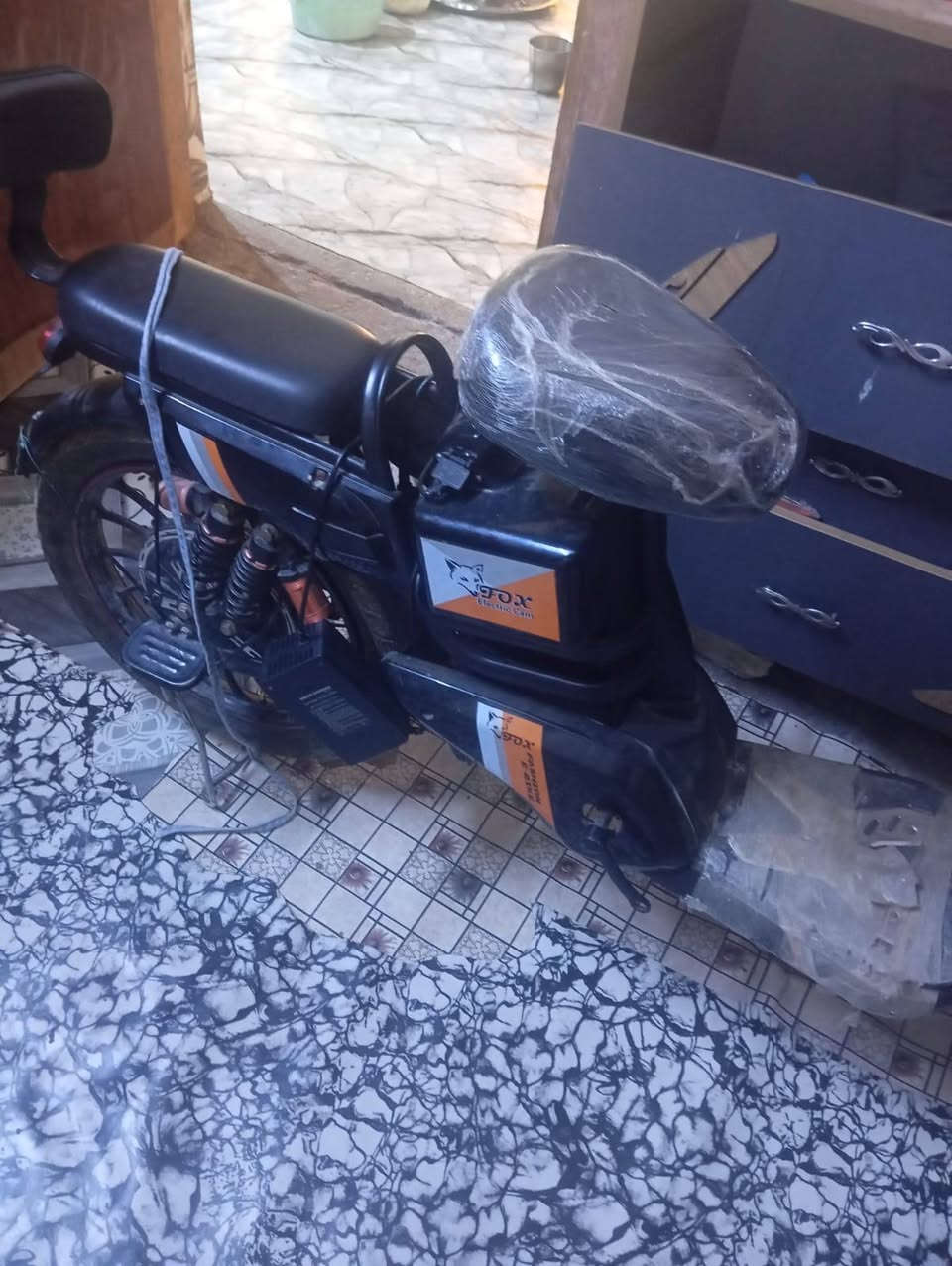 دراجه شحن جديد ما مستخدمه هواي 250الف بيه مجال ***********
