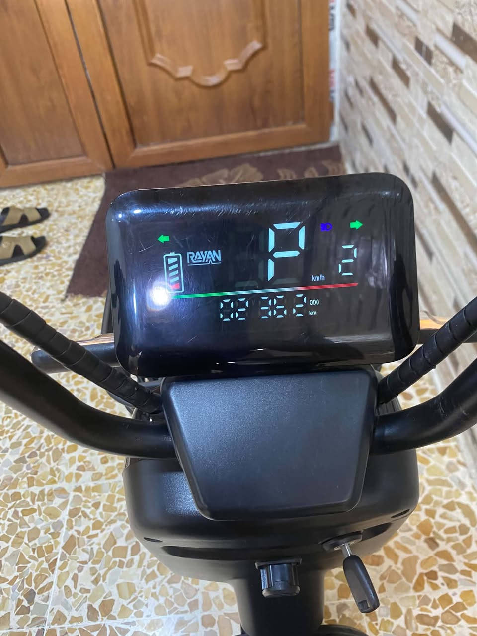 دراجه شحن R6حجم 14فول مواصفات أربع بطاريات اشاره عالي ناصي هورن يجي سويج 2وبصمه 1...السعر325وبي مجال حيل للاستفساراتصل على هاذا الرقم ***********
