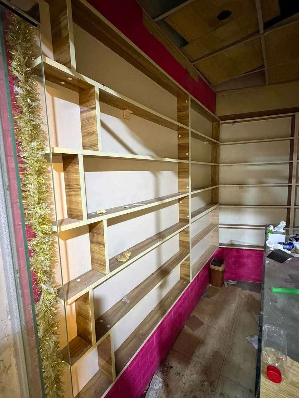 للبيع — رفوف MDF وجام سيكوريت

مجموعة رفوف عدد 15 وجام سيكوريت عدد 4 
وعارضات عدد 3 وباترينة عدد 1 جديد ومناسبة
 للمحلات والمعارض ومشاريع الديكور.

تشمل رفوف عرض، وجامات سيكوريت بتصاميم 
عملية وجاهزة للاستخدام.

📌 البيع كجملة / مجموعة كاملة.

📩 للتفاصيل والاستفسار: مراسلة خاص او على الرقم 
***********
