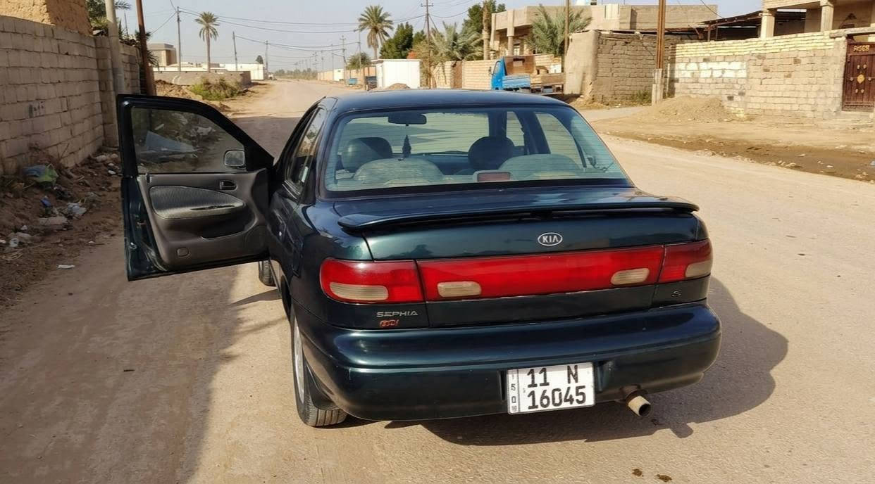 السلام عليكم
كيا سيفه موديل 95 
كير  مكينه جدد 
تبريد ثلج 
كهربائياته كله شغاله 
مصبوغه احزام اثر جراد بدون اي حادث
باتري جديد 
 تخم تاير جديد 
جام كله شغال
لايتات منضومه زنون
سياره جاهزه مال جناي ربع ما تخسر عليه 
رقم بغداد انكليزي سنويه لحد 2031 باسمي
السعر 35 بيه مجال شي قليل حك الجيه فقط
الرقم ***********
