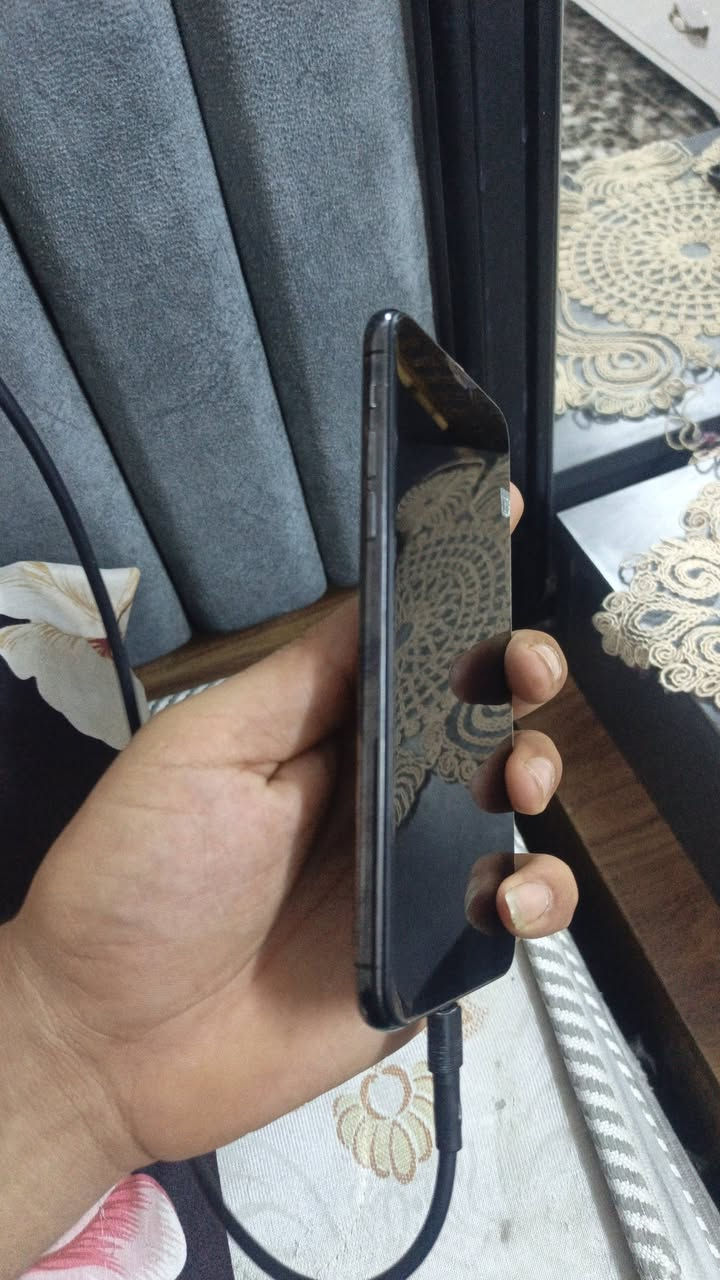 سلام عليكم عندي ايفون ١١ برو ماكس
مبدل شاشة الاصلية للبيع مناسب
*********** بغداد الشعب
