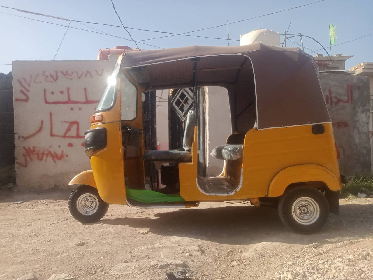 تكتك موديل 20 كفاله ماعدا بس دوس رقم باسمي تحويل ثاني يوم السعر 6 ونص وبيها مجال حك الجيه مكاني كوت مركز مدينه رقمي لتواصل ***********
