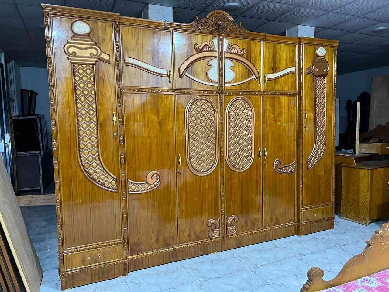 سلام عليكم اخوان عندي غرف نوم عراقي نضافه فول  الاستفسار ع رقم ***********مكان رمانه

