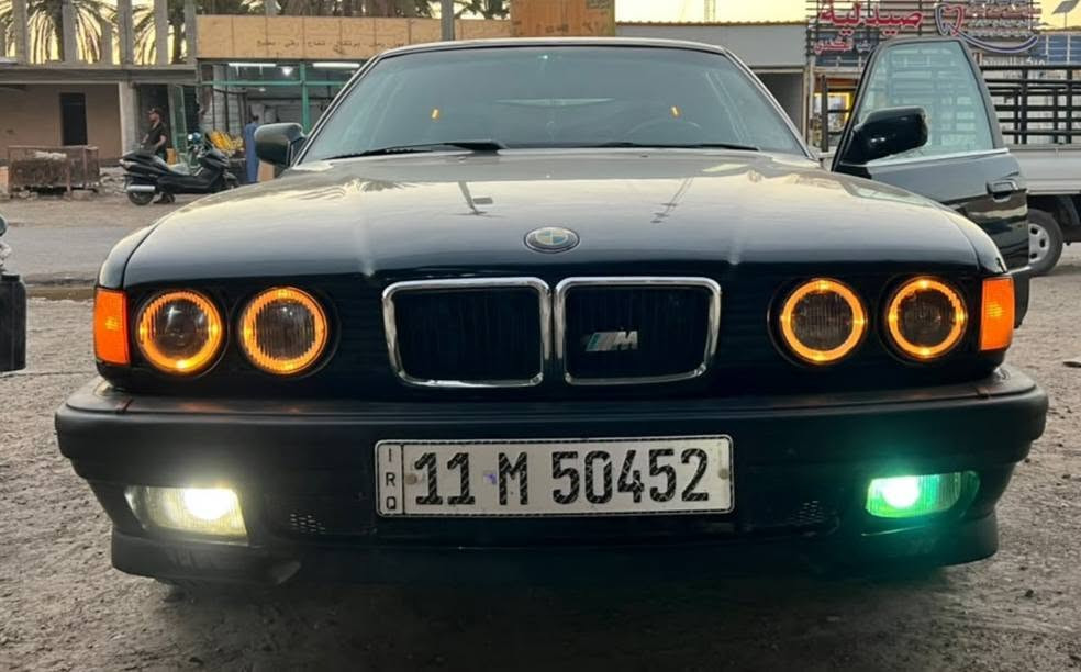 بي ام 740🦅موديل 94 رقم بغداد لون زيتوني سياره نضيفه مالجناي بالحقيقه احلى من الصوره تبريد شغال تخم تاير دبل جكمجه دبل إرباك كشنات كهربائي فتحه سقف سنتر لوك غرفه جلد لايت زنون گير اوتو تمساح سياره صاروخ مكانها أبو غريب خان ضاري السعر 73 وبيها شوي مجال ***********
