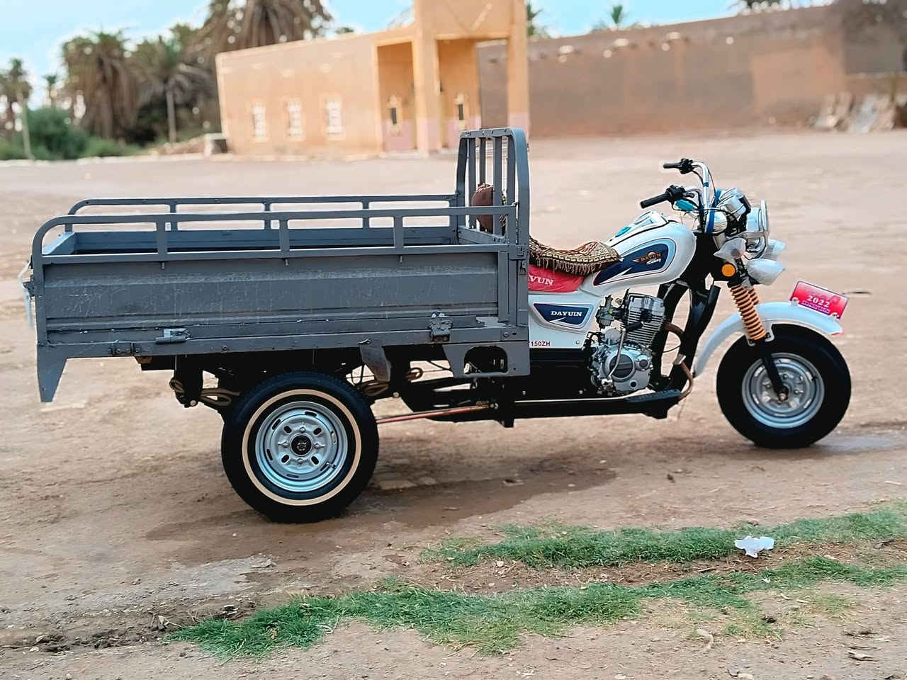 سلام عليكم ستوته لبيع مديل 20 تعمير 26 اوراق اصولي صالي  شهرين من امعمره السعر 3ملايين او بيه مجال اتصال عل رقم بي وساب ***********
