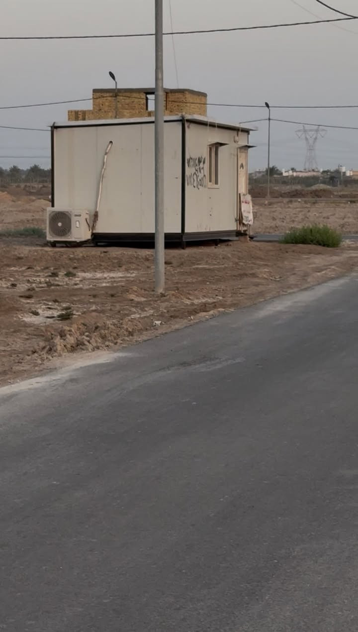 قطعه بمجمع نبيل ع حولي قرب الكرفان
***********
