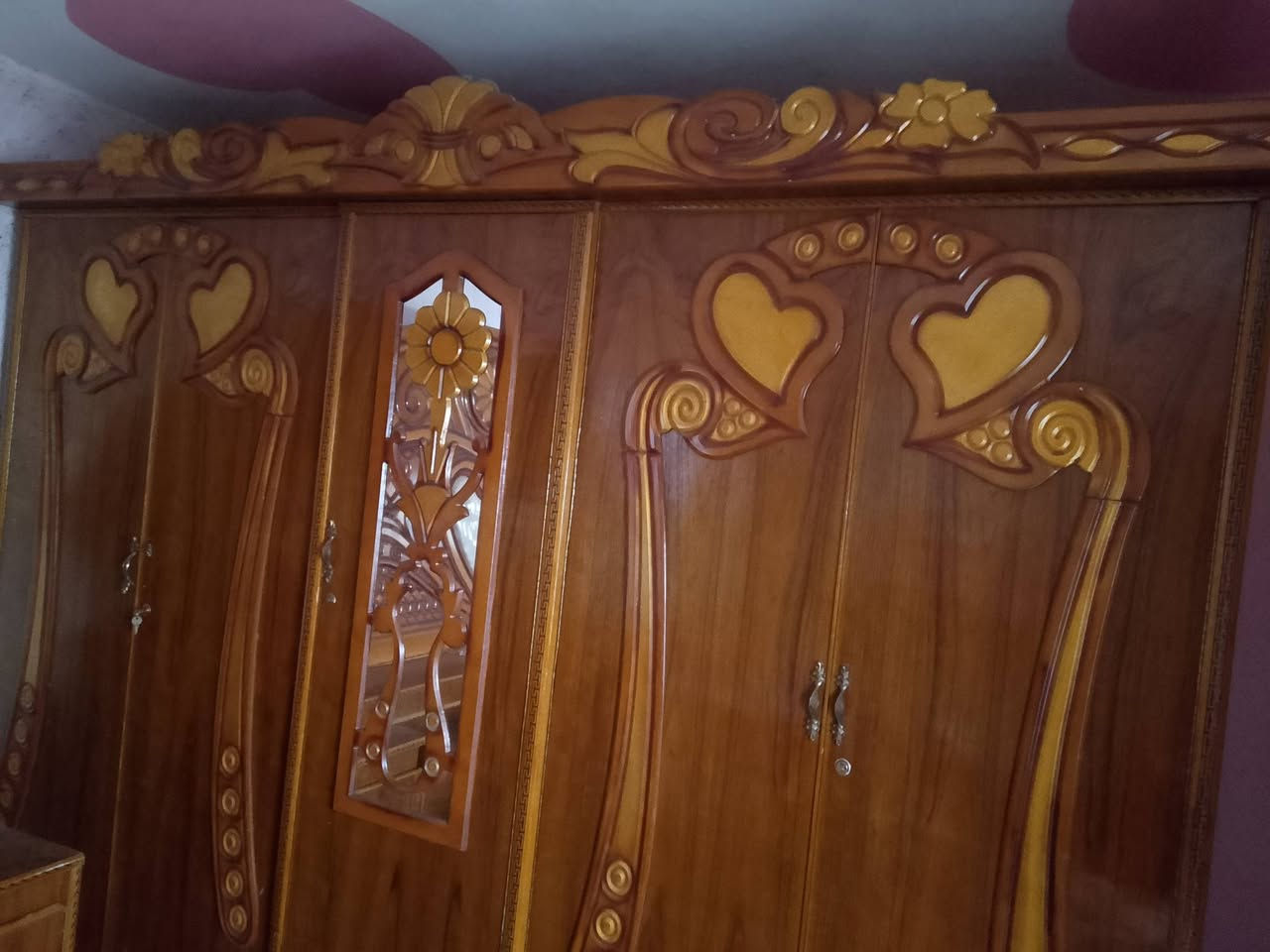 غرفه اخشاب للبيع درجه اولى نضيفه حيل السعر 500وبيه مجال. للاستفسار الاتصال برقم ***********
المكان بيجي حي العصري.
