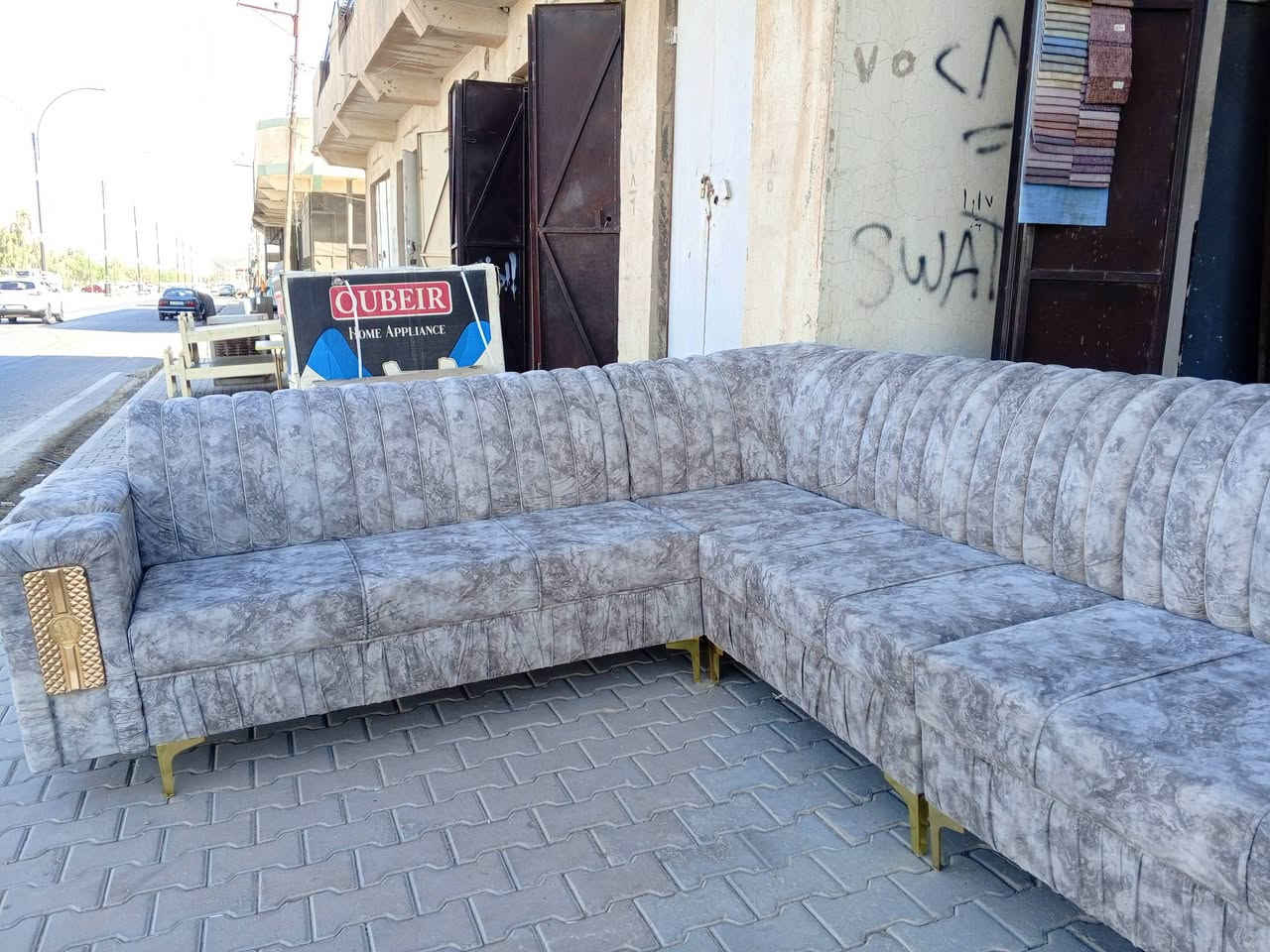 معرض تكريت للاثاث المنزلي للجمله والمفرد
ديوان 5قطع 11مقعد مستعمل شي قليل نضافه فول مبي اي عيب مثل ما واضح بتصوير وبسعر مناسب جداً 

العنوان تكريت شارع الزهور لحولي مقابل مدرسة كنوز لهليه مجاور مجمع رداد للنشائيه محل ابو عبدالله 
للاستفسار اكثر تصال ع رقم لهاتف او مراسله ع واتساب 
***********
***********
