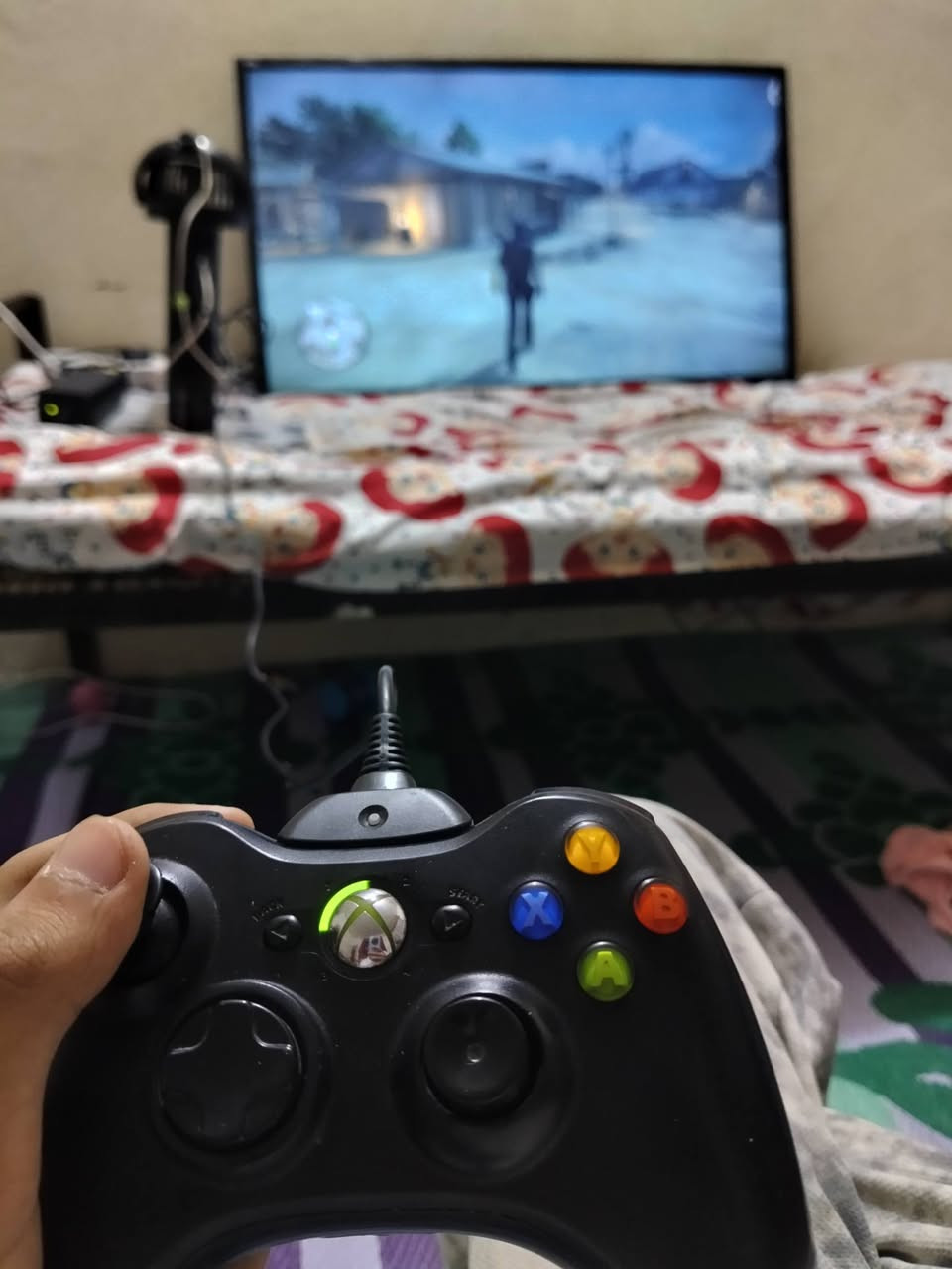 اكس بوكس 360سوبر سلم
كامل ملحقات يده وحده بلوتوث 
العابه موضحه بالفيديو 
بس قبل سبوع طلعت بي مشكله الضوء الاحمر
سعره ب60 مكاني ديالى بهرز وعندي توصيل 
***********
