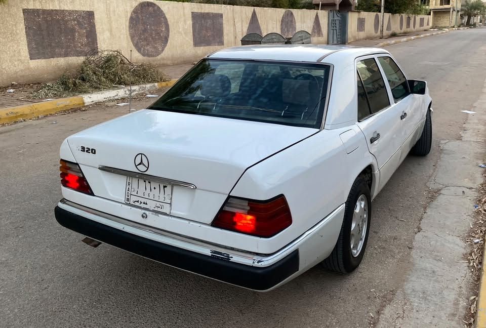 سلام عليكم للبيع مارسدس بيبي موديل 94 رقم انبار تحويل مباشر محرك بلادي خراطيم كير محرك جدد حداديه جديده تخم تاير جديد تبريد شغال ثلج قواعد دبلات جدد بدون الحيم او خياس سياره جاهزه سعر 55 وبيها مجال مكاني كربلاء 
***********
***********
