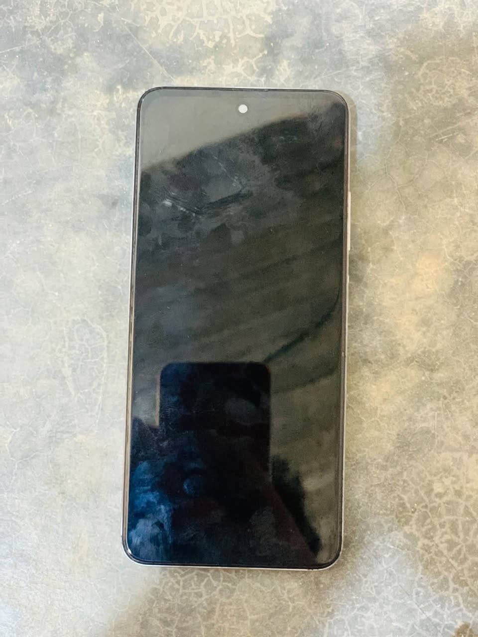 بوكو X4 GT 5G • شاشه محليه • مع شاحن