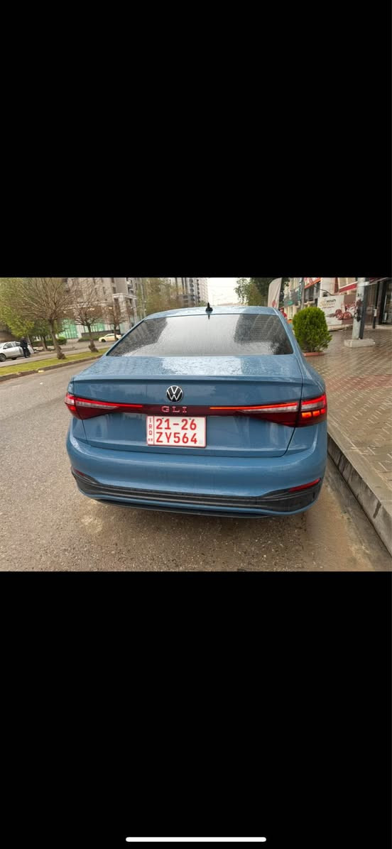 Jetta 2025 s sport 
جیتا ٢٠٢٥ سپۆرت 
مسفات رادار خەتی جادە 
ئاوێنە رادار 
حاسە ٣٦٠ 
کشین هیتەر
بریک بەسمە 
دوو دەرگای لای سەیاق سبوخ 
بێ ئێرباگ 

40mi
3VWBX7BU9SM033573

*********** أربيل, العراق
