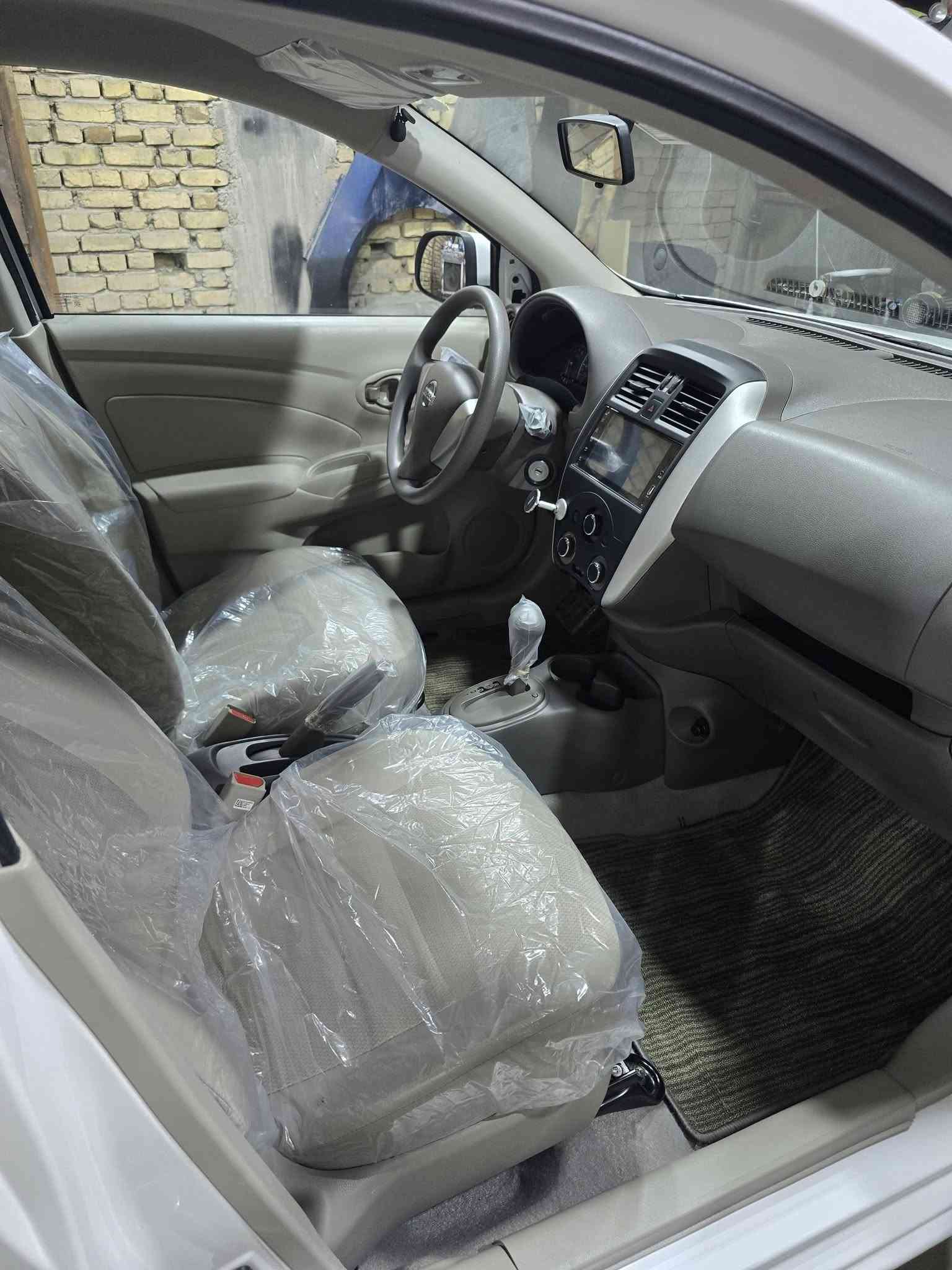 سلام عليكم للبيع نيسان صني حره بدون رقم موديل 24 ماشيه 11 الف بيها بنيد مبدل قبغ جنطه مبدل ومصبوغ وبدنه الخلفيه مبدله  جاملغ الخلفي الايسر بي صبغ سعره 95 وبيها مجال للاتصال *********** عنوان ناصريه مركز
