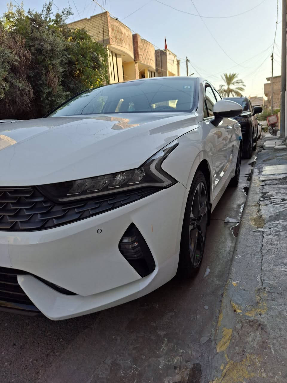 K52023 🇰🇷
خليجي الشركه الدوليه
محرك2000L
ماشيه 41الف
مكفوله عدى رصعتين بلبنيد وشخط بل جاملغ خلفي موجودات الصور 
فول مواصفات 
للاستفسار ***********
