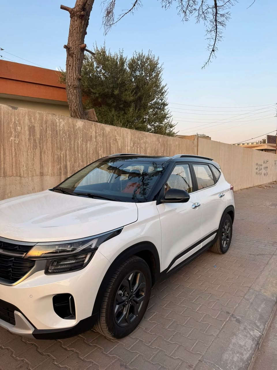 Kia seltos 2024 
ماشيه ٢,٠٠٠ كم سيارة بعد صفر وضع شركة 
سيارة فول فول ١/١ 
بنوراما 
كشن جلد 
تبريد مركزي 
بيها اهوايه موصفات بعد 
سيارة امرقم جديد 
شرط تحويل 
مكينة ١٥ توربو 
سيارة كلين 
*********** كركوك, العراق
