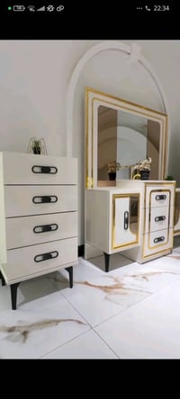 غرفة نوم تركيه جديده استعمال قليل ب 2 مليون للتواصل واتساب 0771492864